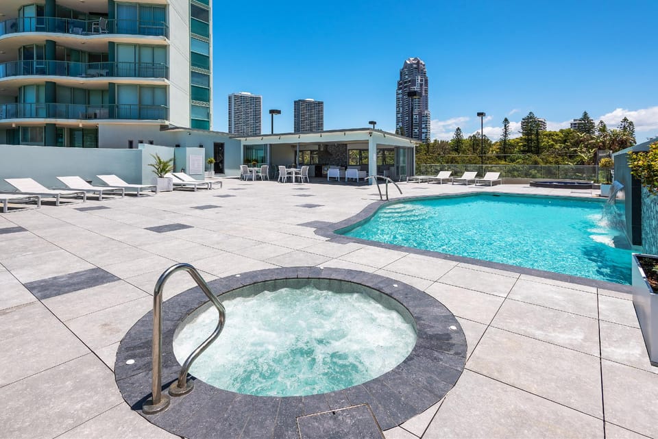 The Waterford on Main Beach Apartment hotel in Surfers Paradise