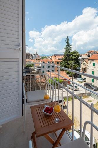 Le Prestige Luxury Rooms , Self Check-In, Minutes from Split Waterfront Hotel in Split