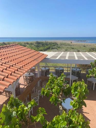 Artemis Hotel-MeRaki Restaurant Hotel in Crete