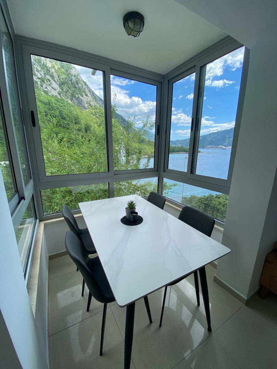 Waterfront Apartments Hotel in Dobrota