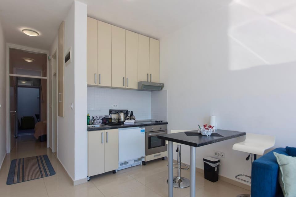 Waterfront Apartments Hotel in Dobrota