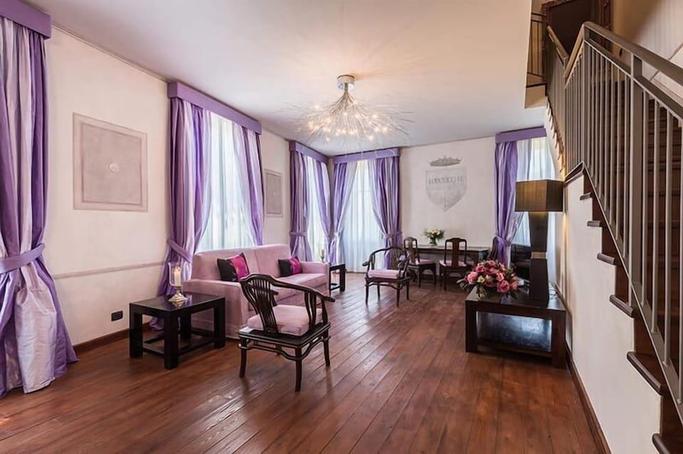 Castello di Pontebosio Luxury Resort Hotel in Province of Massa and Carrara