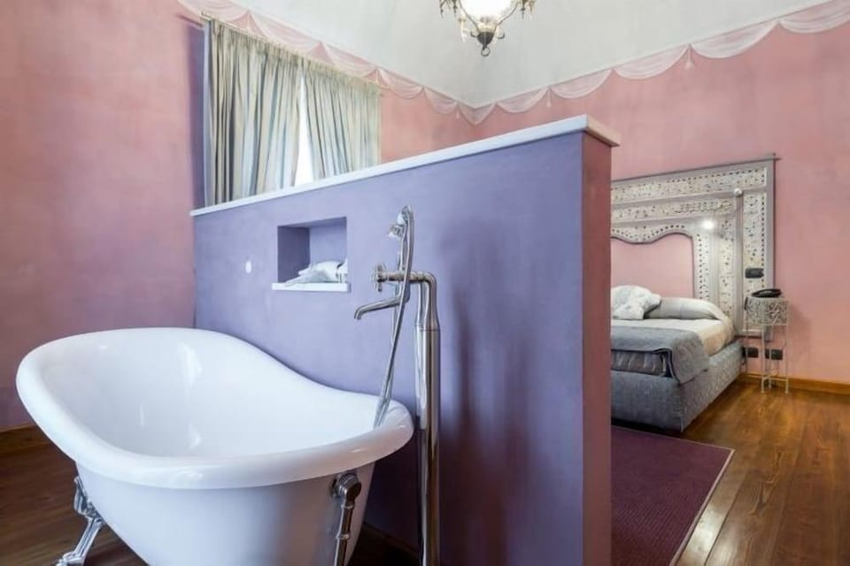 Castello di Pontebosio Luxury Resort Hotel in Province of Massa and Carrara