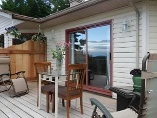 Armand Heights Hotel in Salt Spring Island