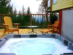 Armand Heights Hotel in Salt Spring Island