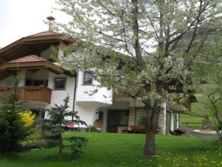 B&B Ciasa Weber Hotel in Moena
