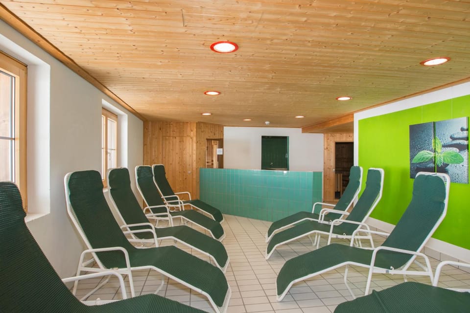 Berghaus Nagens Hostel in Canton of Grisons