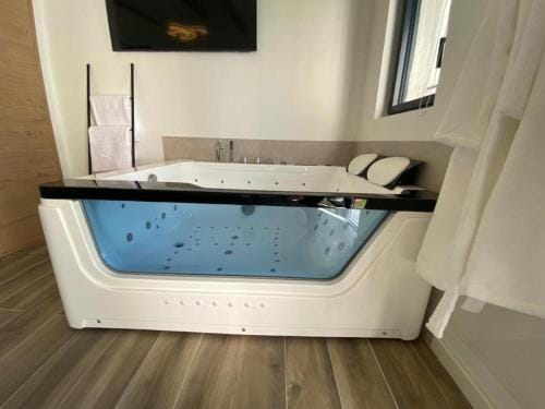 Magnifique loveroom Hotel in Marseille