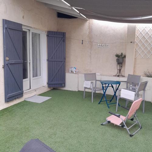 L'olivier TESSA Hotesse suite 30m2 terrasse 20m2 Hotel in Brignoles