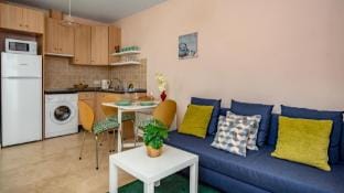 Cozy Garden Apartment in Fuengirola's Great Spot Hotel in Fuengirola