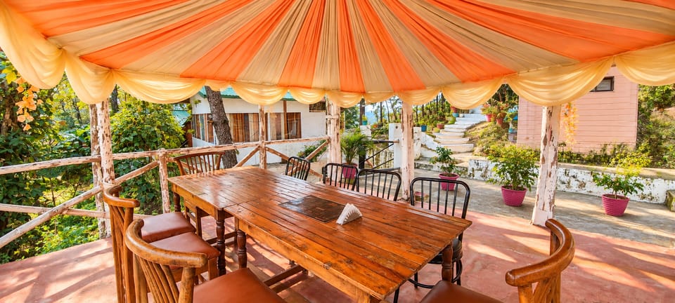 Pinewood Nirvana Jungle Resort Hotel in Himachal Pradesh