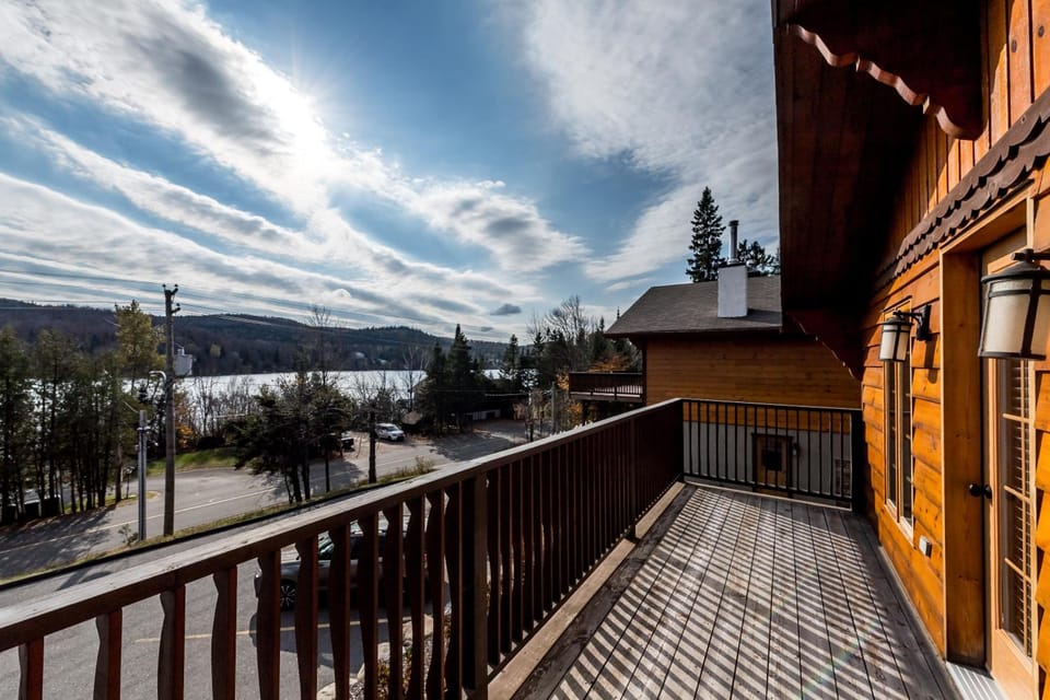 Chalets Lac a la Truite Resort in Val-David