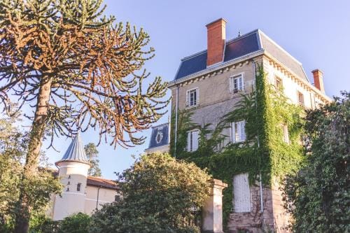 Chateau de Bellevue B&B Hotel in Bourgogne-Franche-Comté