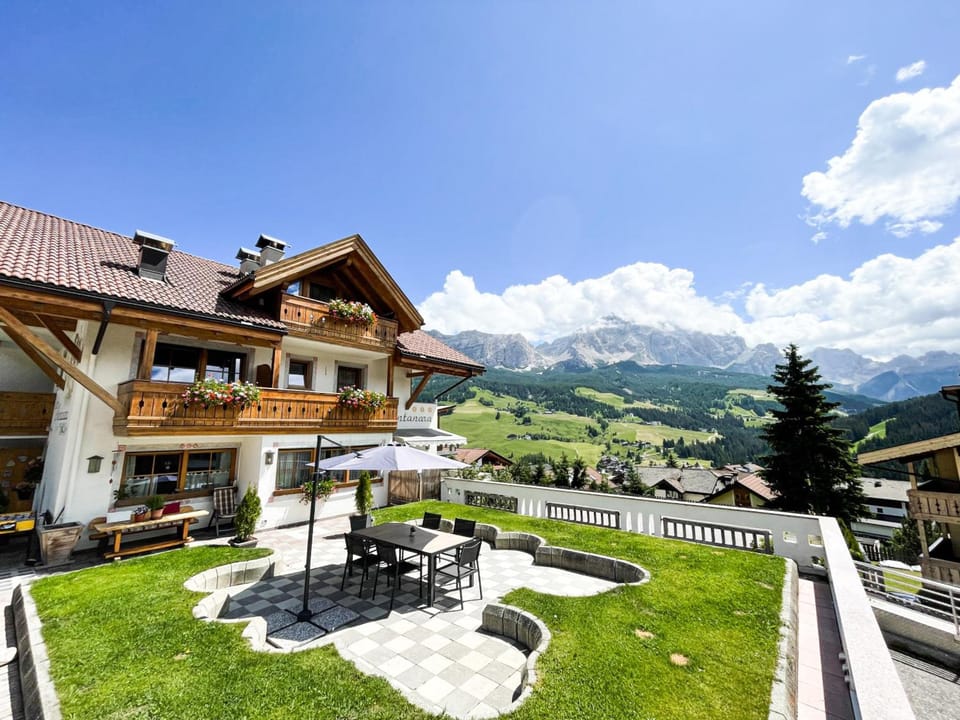 Ciasa Montanara Hotel in La Villa