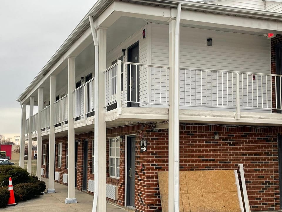 Deerfield Inn Motel in Xenia