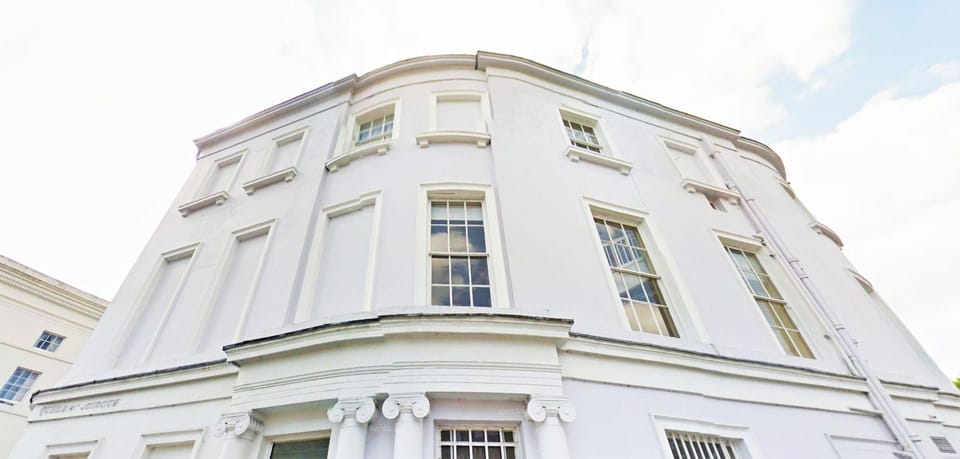 Luxury Apartments - Queen Circus Hotel in Cheltenham
