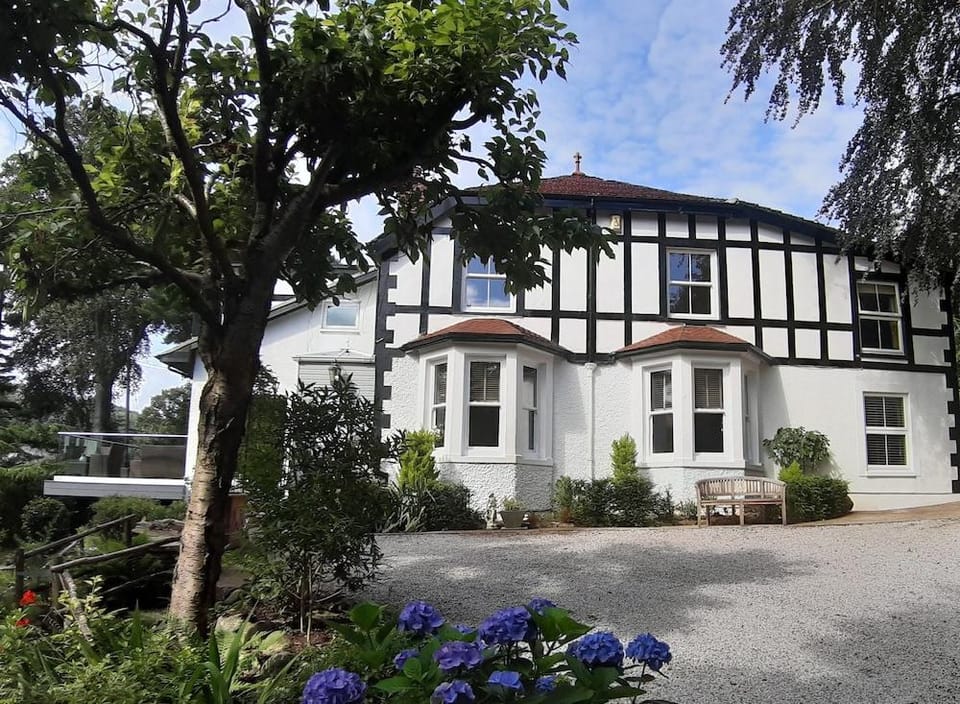 Tir-y-Coed Country House Hotel in Wales