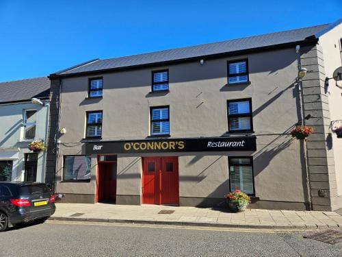 O'Connors Bar Restaurant and Guesthouse Hotel in County Donegal
