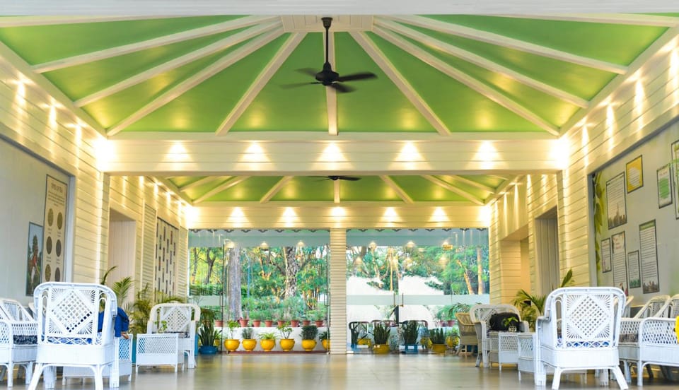 Hotel Sinclairs Retreat Dooars Resort in West Bengal