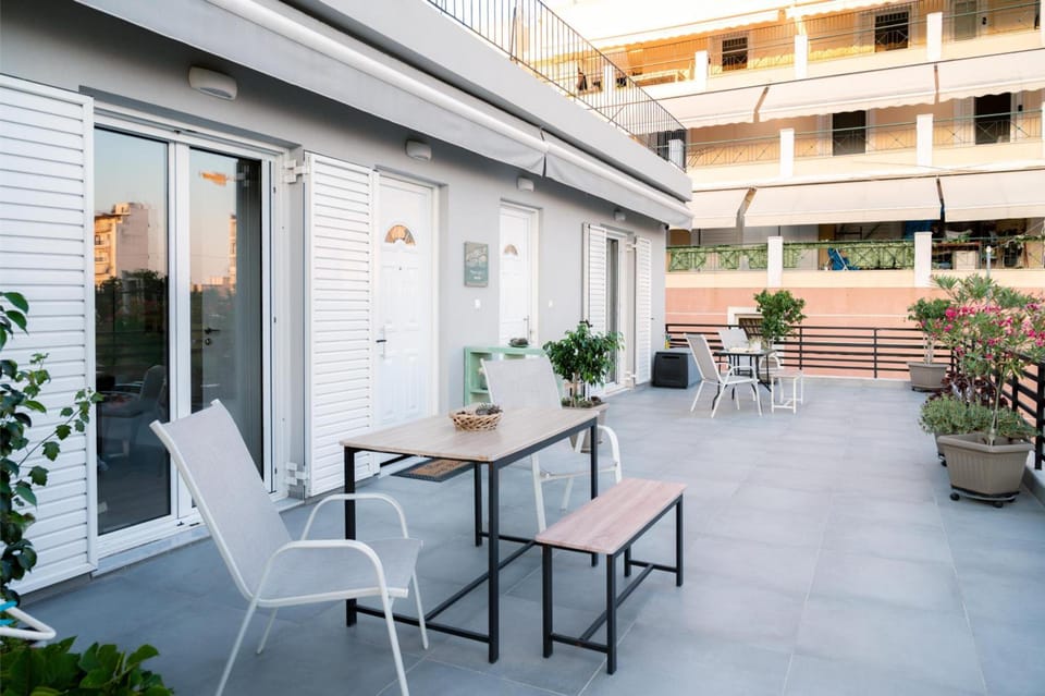 Peacock's Apartments Hotel in Kallithea