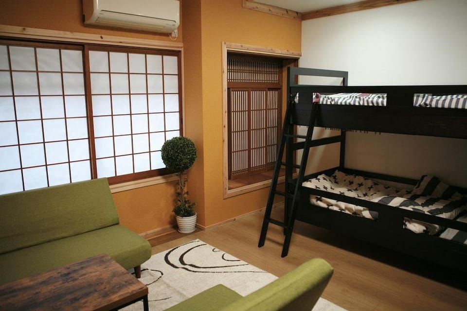 Maru House - Hostel Hotel in Osaka