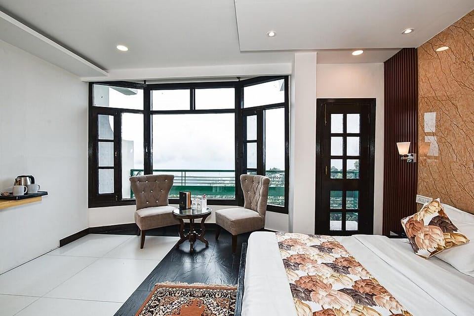 Hotel Topaz Hotel in Himachal Pradesh