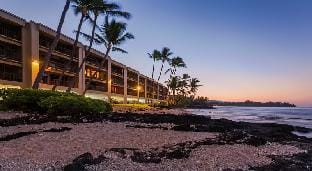Castle Kona Bali Kai , a Condominium Resort Hotel in Holualoa