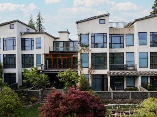 Mogan Mountain · Suzhou Style Garden Hostel Hotel in Zhejiang