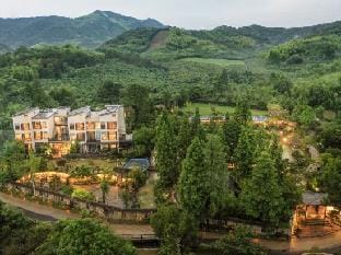 Mogan Mountain · Suzhou Style Garden Hostel Hotel in Zhejiang