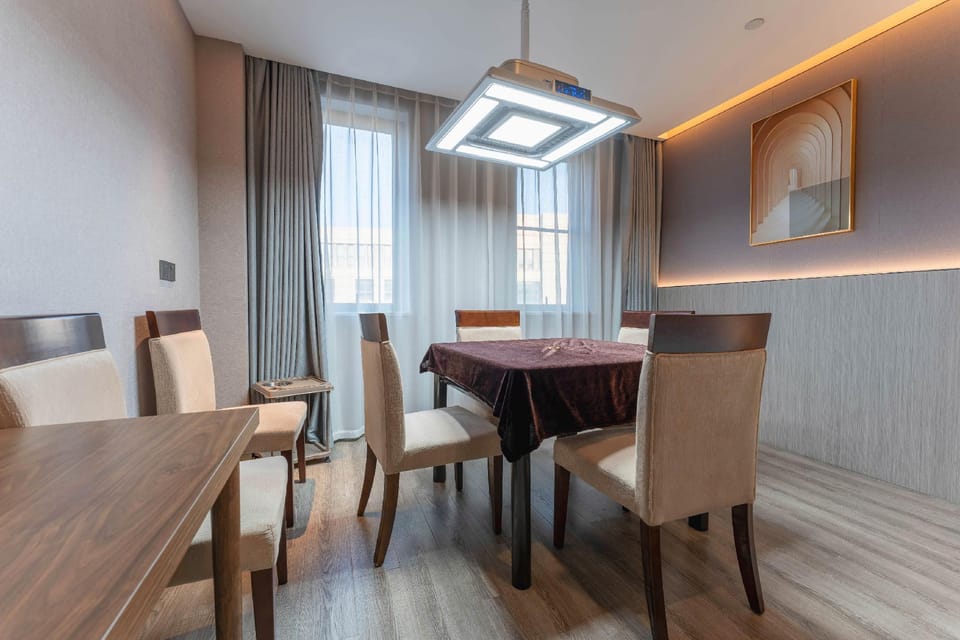 CAOHUQIANFENGYUANARTHOTEL Hotel in Zhejiang