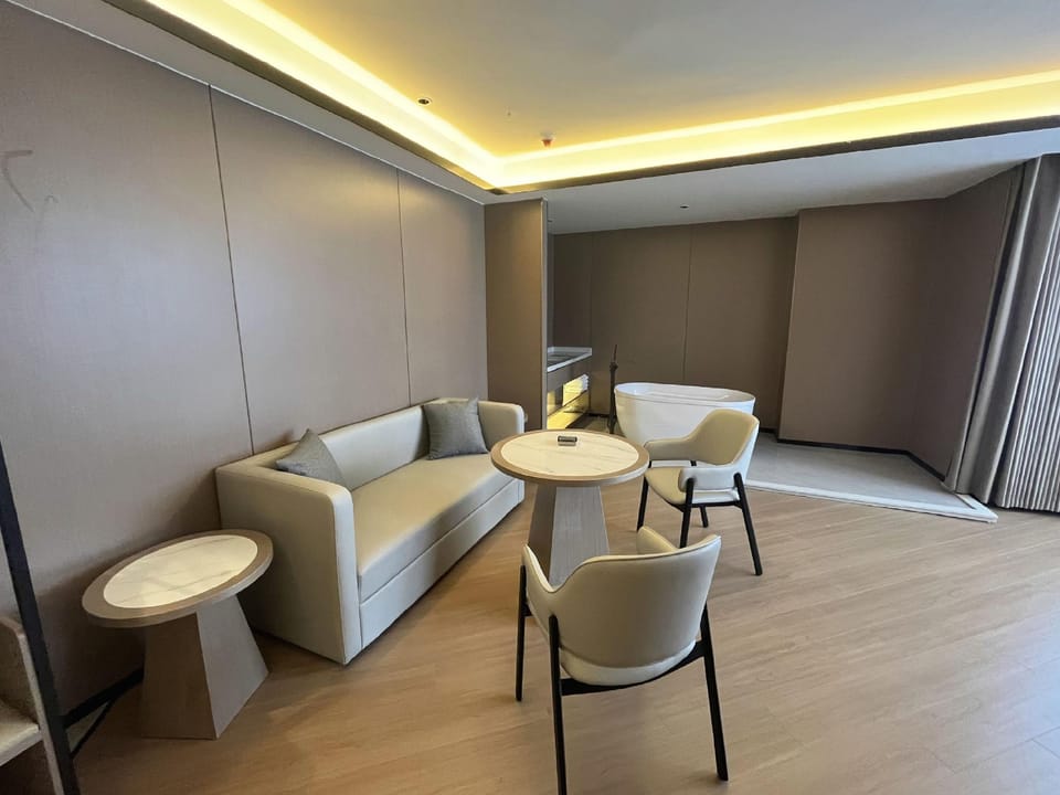 Meicheng Huanzhu Hotel (Shucheng Meihelu Kela International Plaza) Hotel in Jiangsu