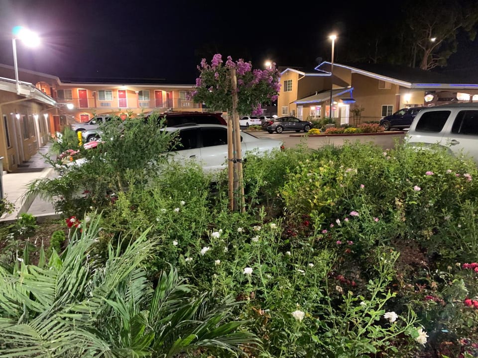 desert inn motel Motel in Corona