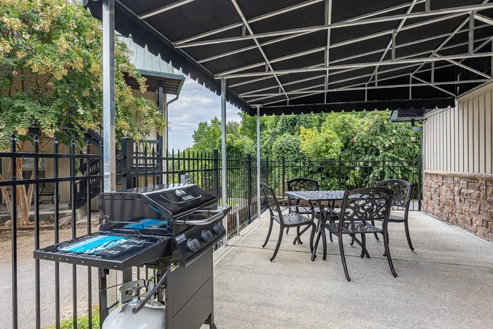 Sweet Surrender Hotel in Pigeon Forge