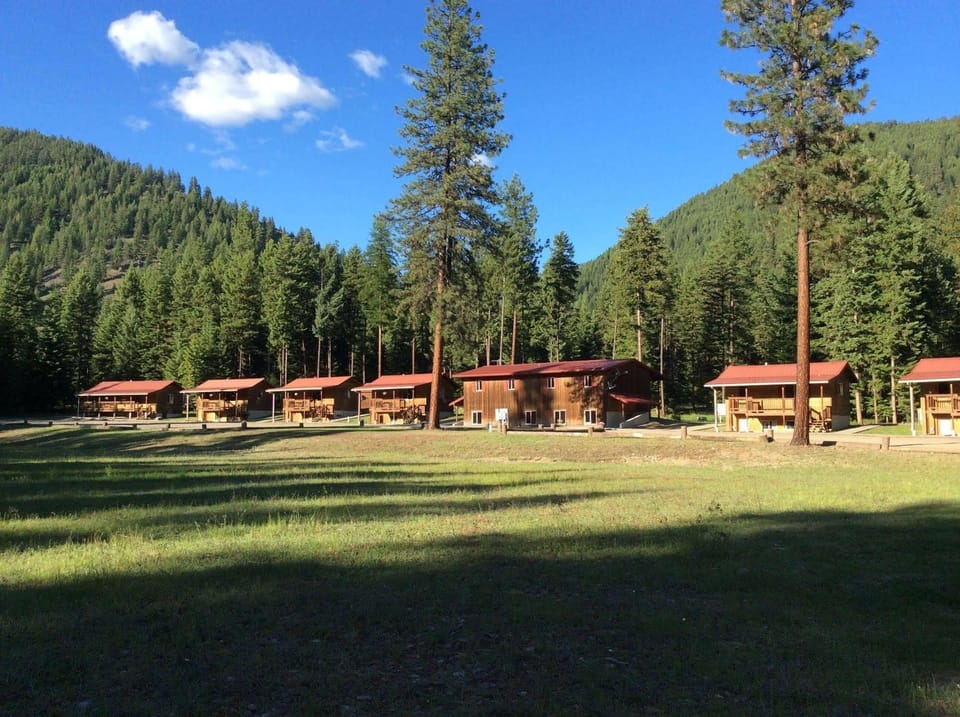 Bear creek resort Hotel in Idaho