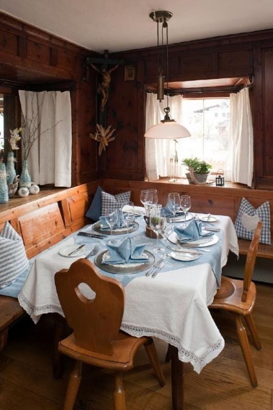 Gasthof Hirschen Inn in Tyrol