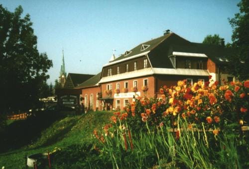 Gasthof-Pension Rotes Haus Hotel in Erzgebirgskreis
