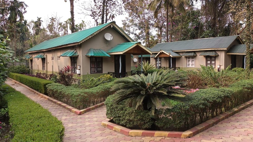 Tuskers Den Forest Resort Hotel in West Bengal