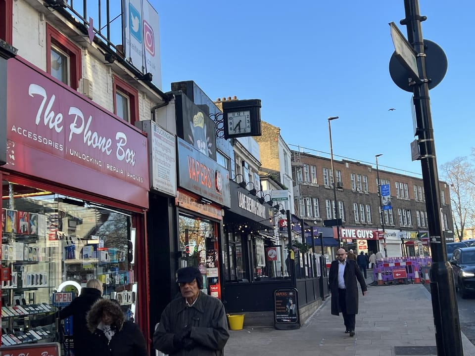 Entire Studio apartment - London Hotel in London Borough of Ealing