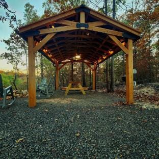 Windstorm Cabin Hotel in Buffalo River
