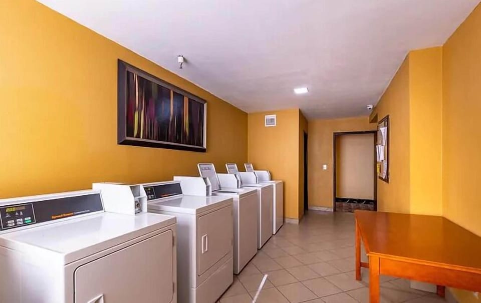 Sun Valley Suites Hotel in Bullhead City