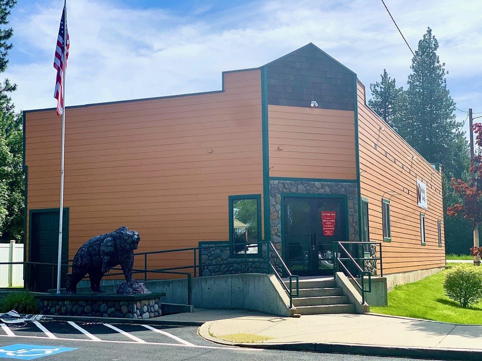 Grizzly Lodge Motel Hotel in Kootenai County
