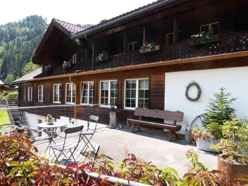 Pension Alpina Hotel in Canton of Valais