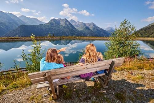 Hotel Garni Central - Zimmer - Studios - Apartments Hotel in Canton of Grisons