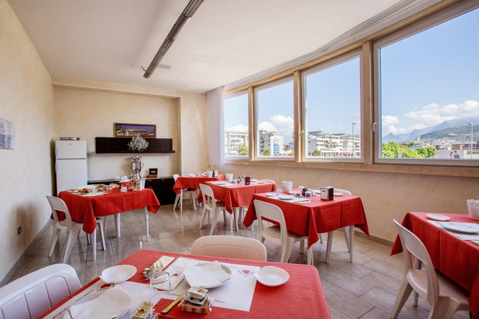 Hotel Happy Hotel in Campania