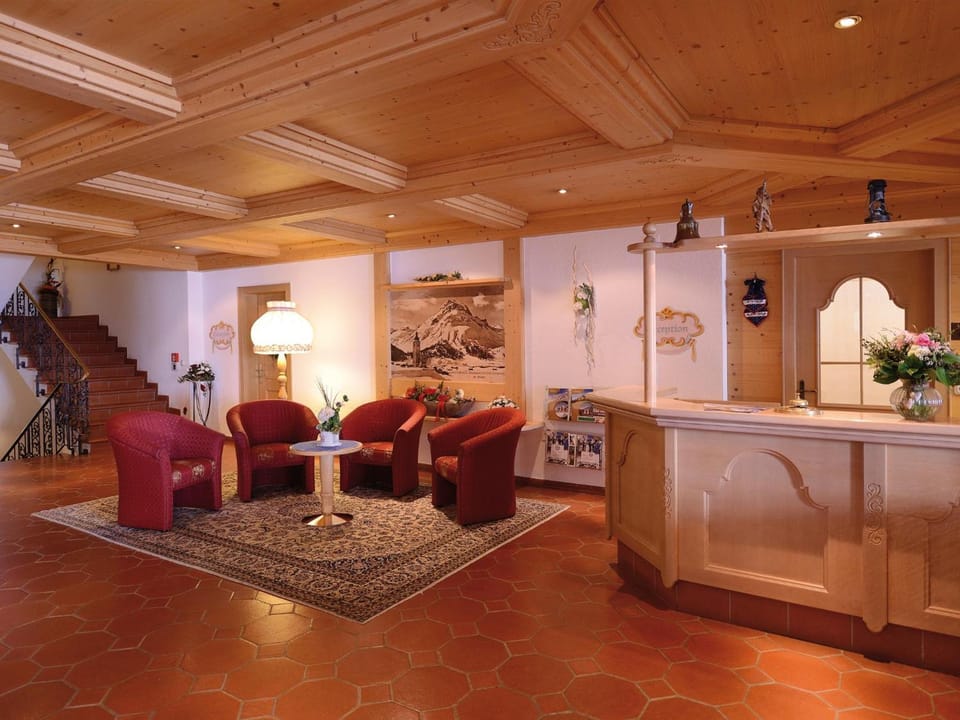 Hotel Omesberg Hotel in Lech