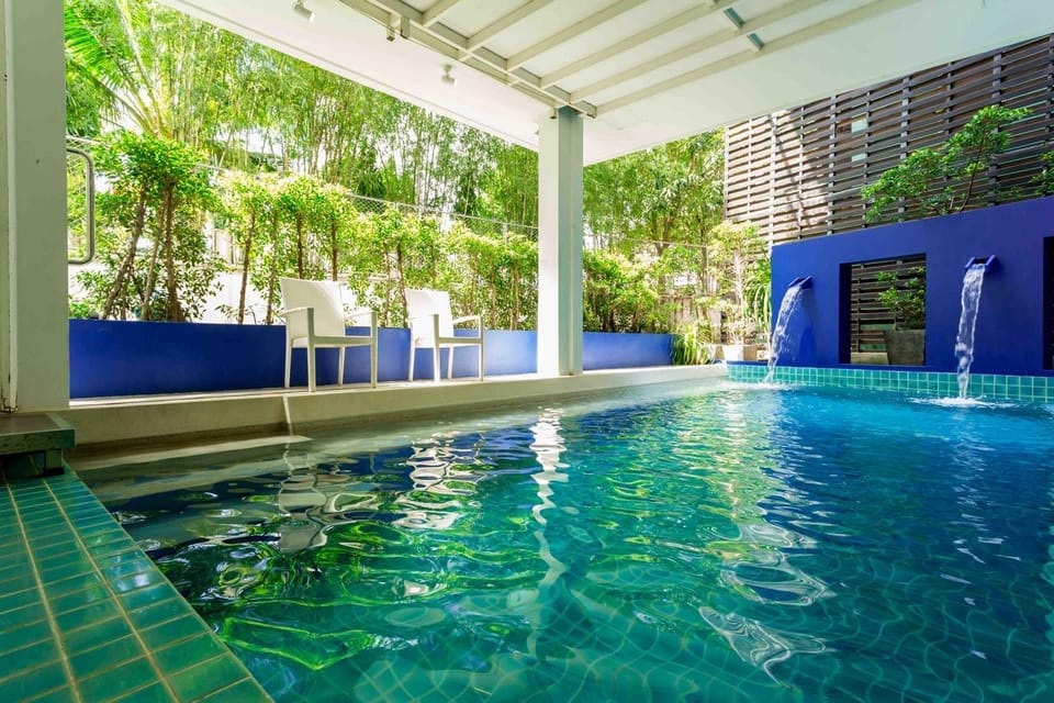 Swimming pool