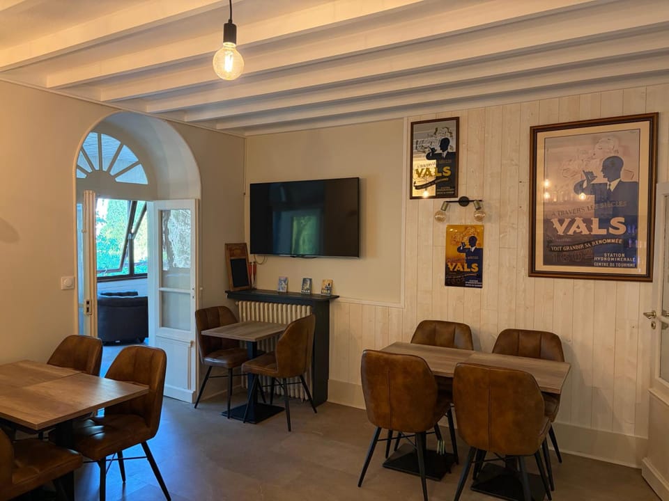 Bar/lounge
