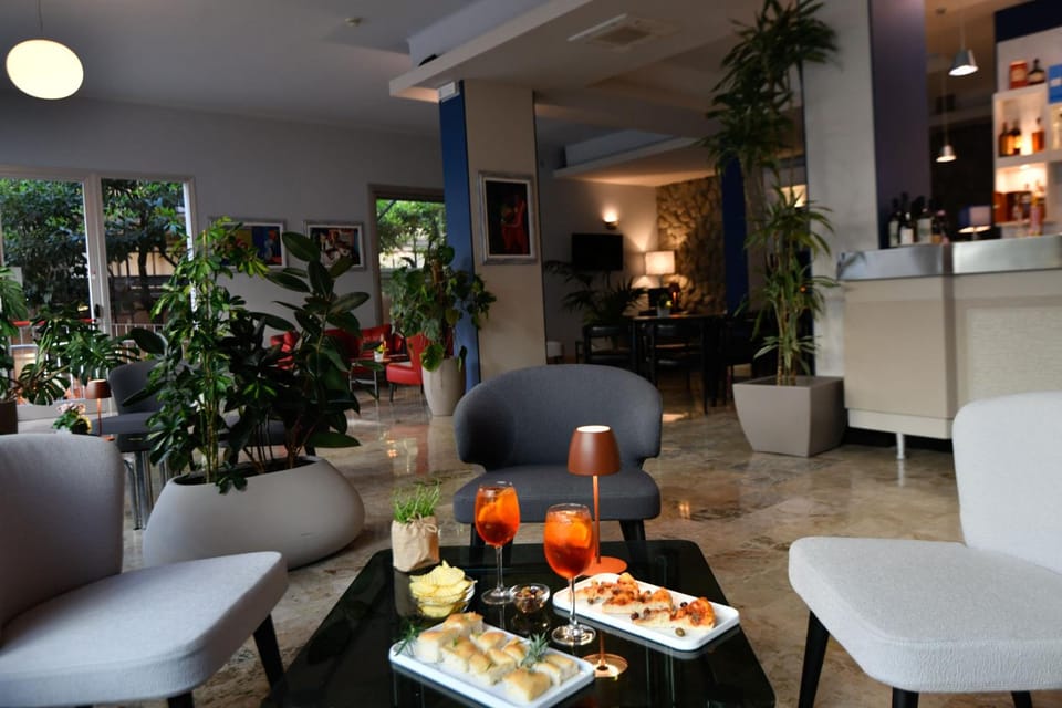 Bar/lounge