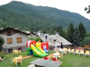 Hotel Tourist Hotel in Valtournenche
