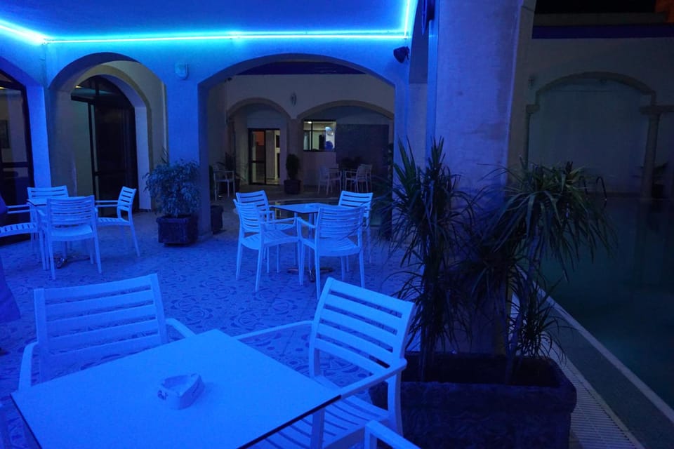 Shared lounge/TV area